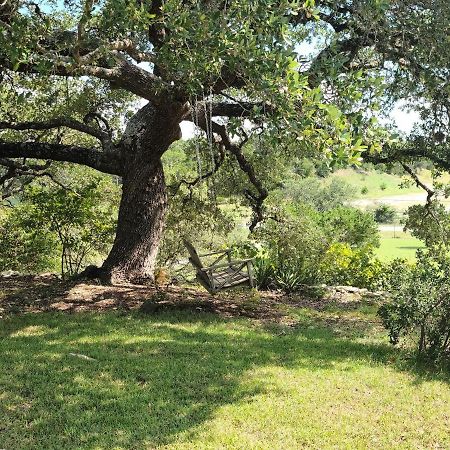 Hill Country Haute N Haus Relax And Renew Fischer エクステリア 写真