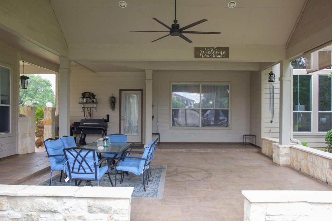 Hill Country Haute N Haus Relax And Renew Fischer エクステリア 写真