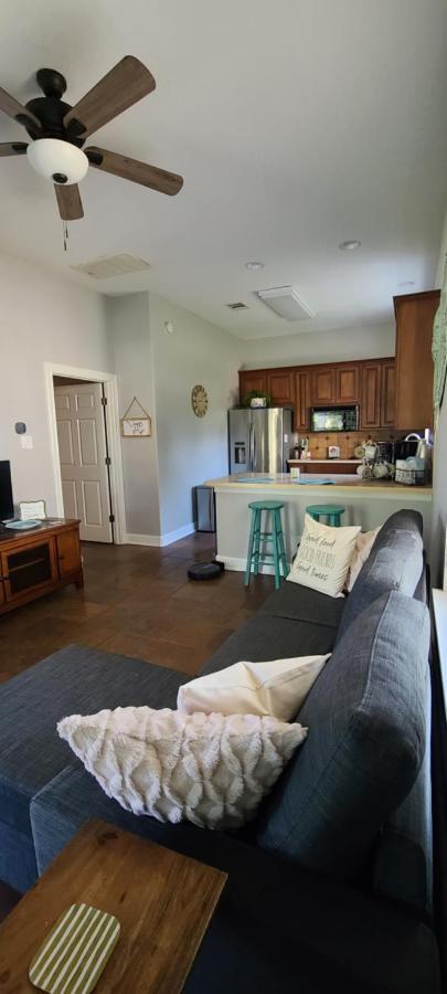 Hill Country Haute N Haus Relax And Renew Fischer エクステリア 写真